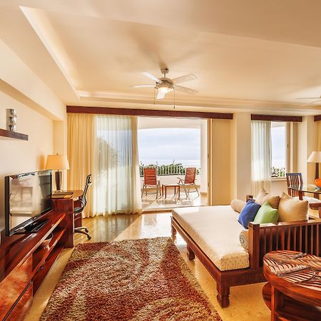 Grand Miramar All Luxury Suites & Residences (Adults Only) Puerto Vallarta Buitenkant foto