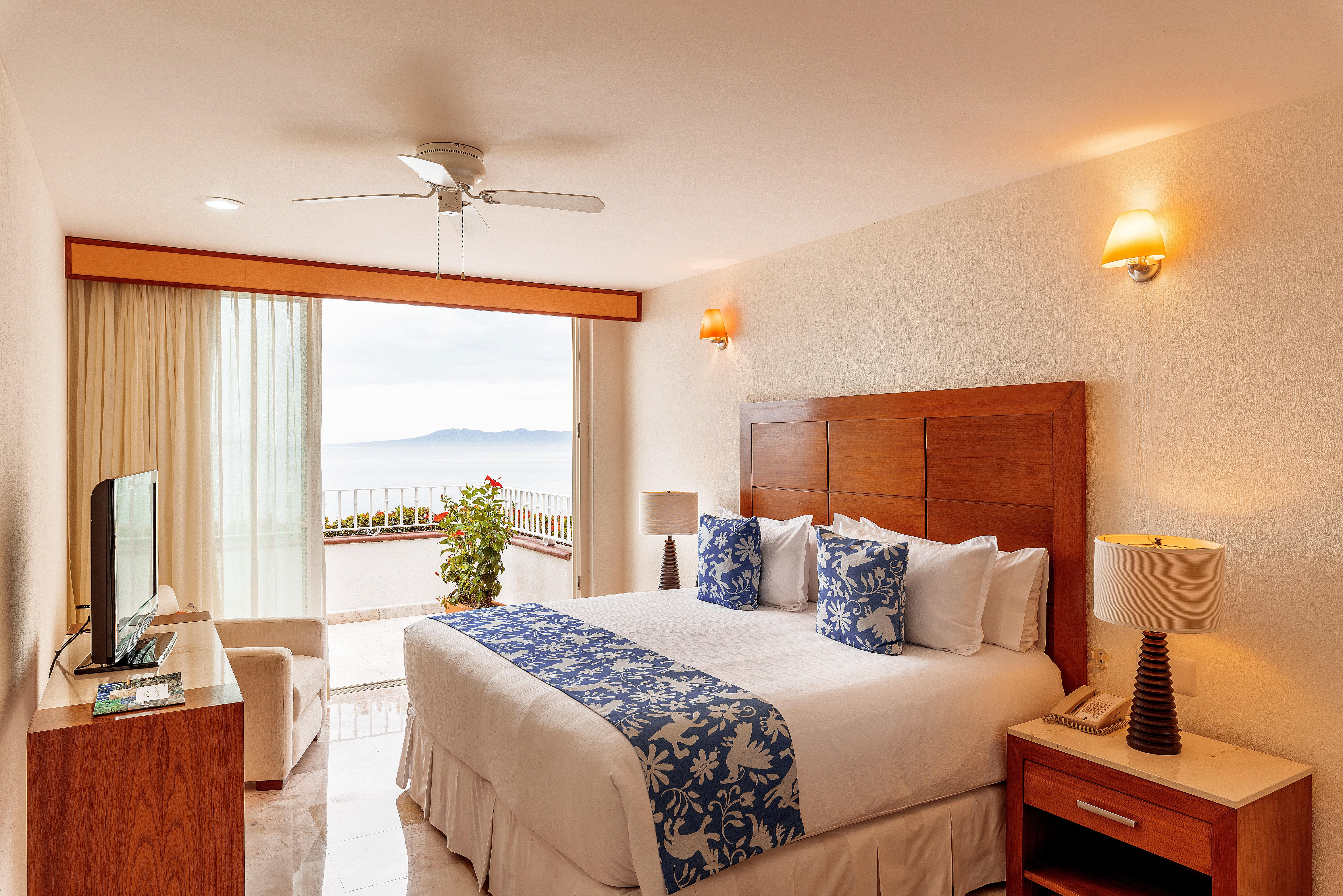Grand Miramar All Luxury Suites & Residences (Adults Only) Puerto Vallarta Buitenkant foto