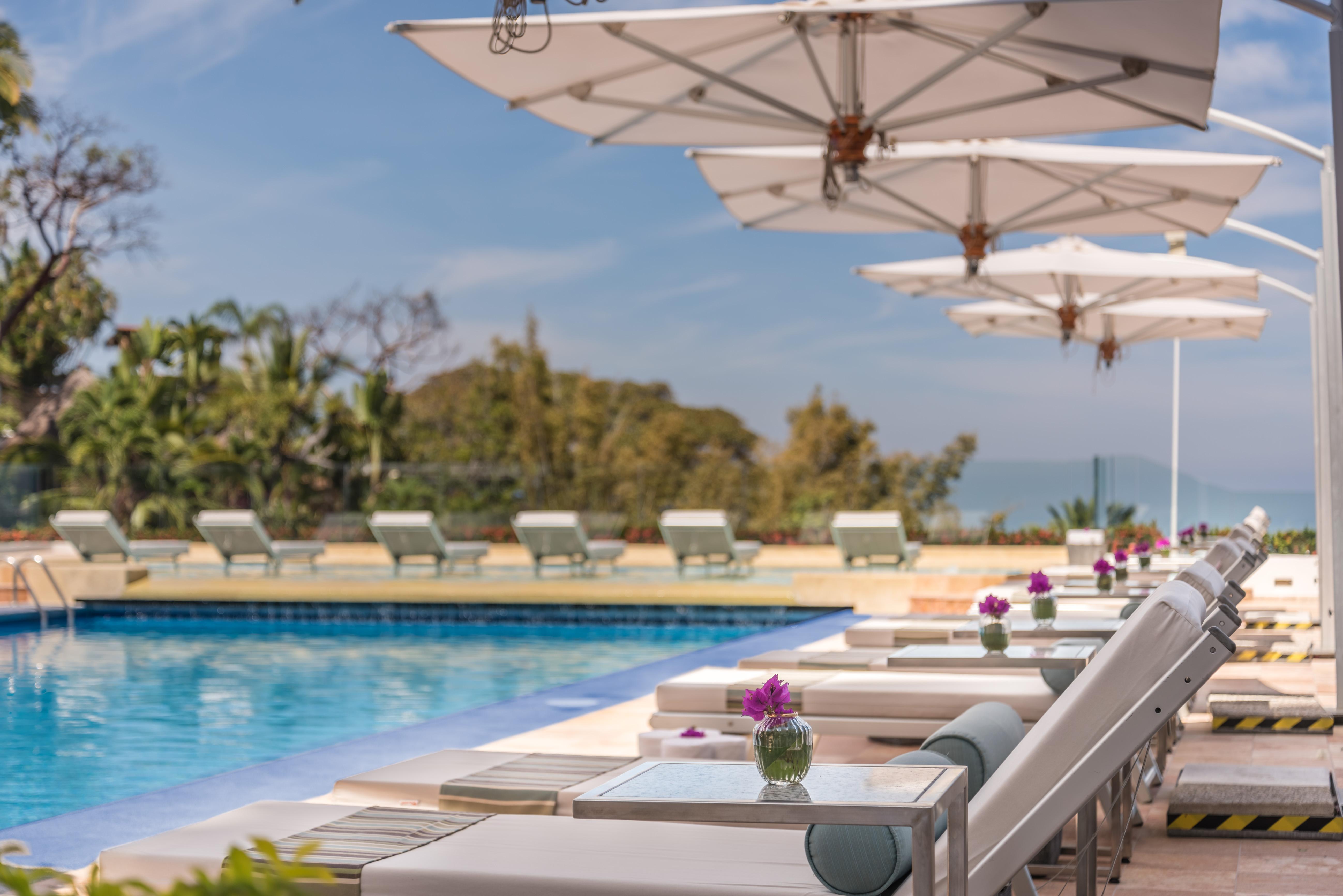 Grand Miramar All Luxury Suites & Residences (Adults Only) Puerto Vallarta Buitenkant foto
