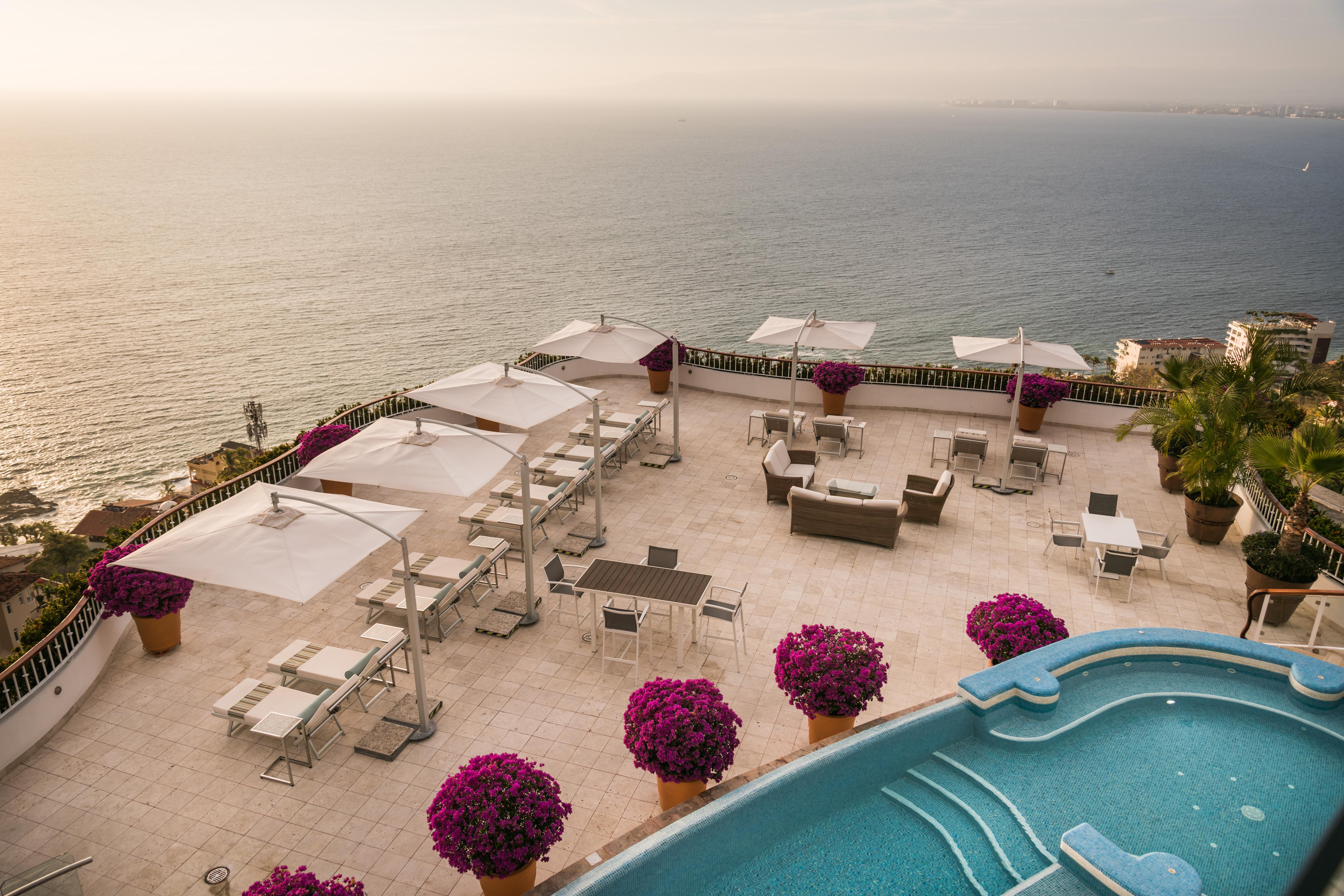 Grand Miramar All Luxury Suites & Residences (Adults Only) Puerto Vallarta Buitenkant foto