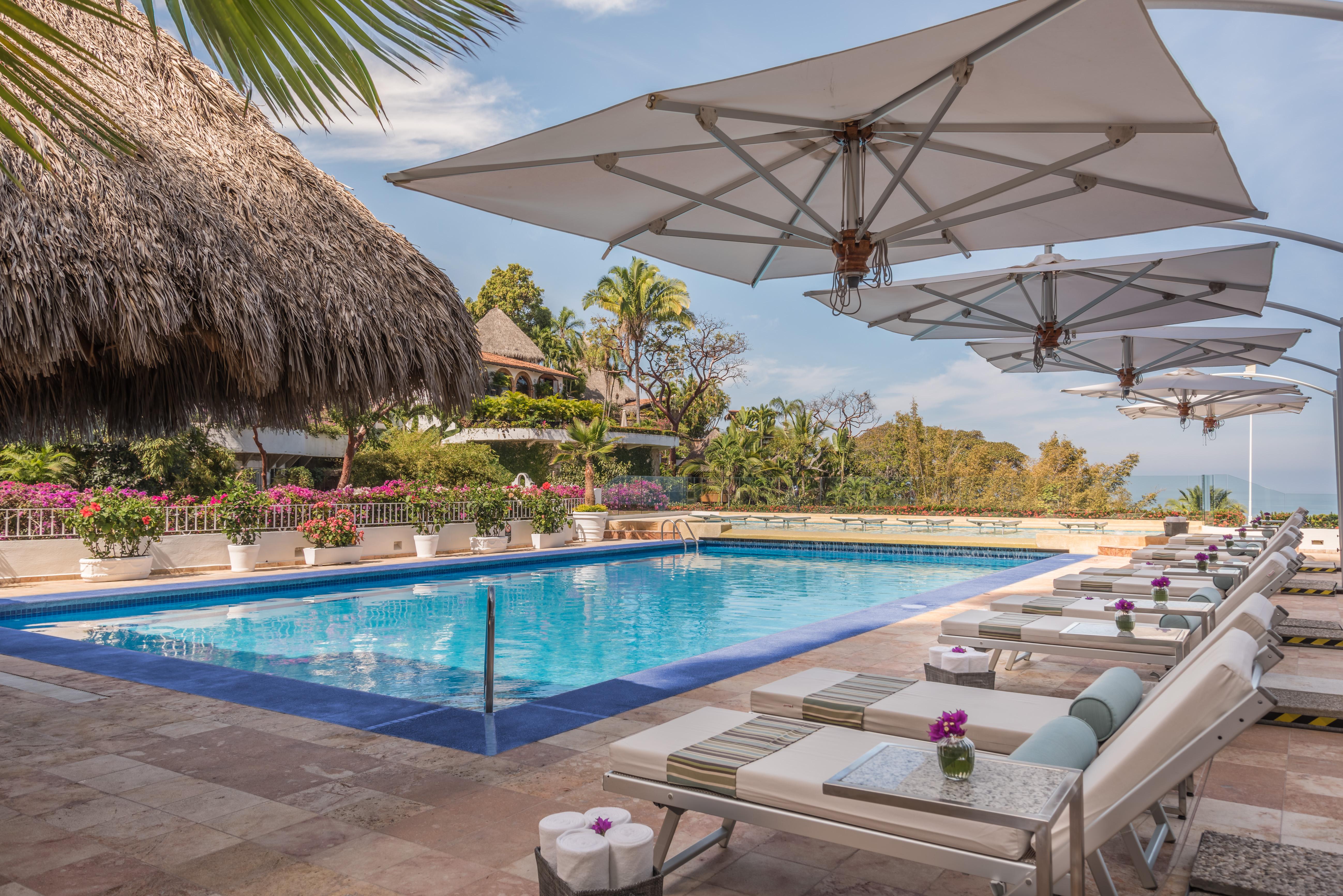 Grand Miramar All Luxury Suites & Residences (Adults Only) Puerto Vallarta Buitenkant foto