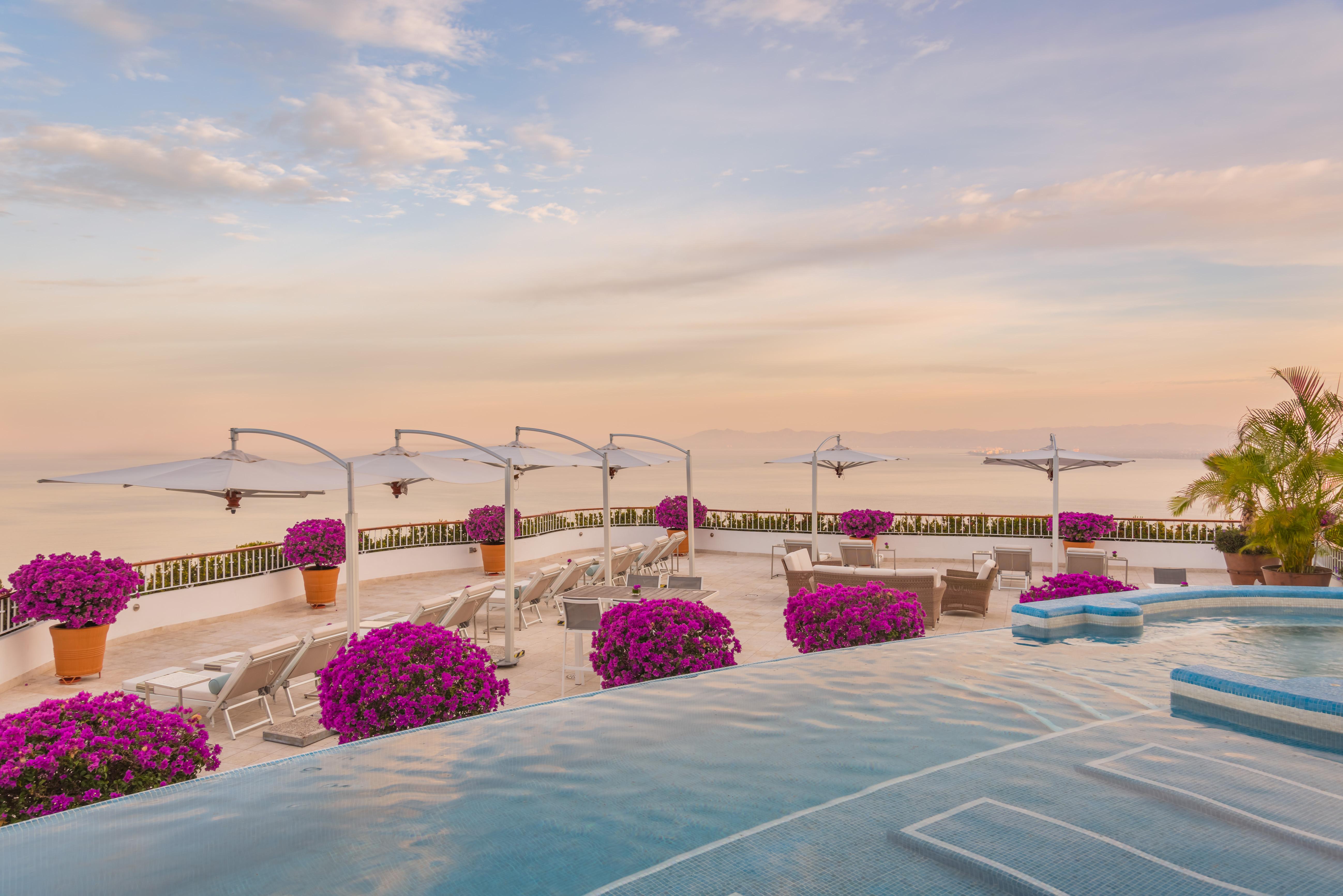 Grand Miramar All Luxury Suites & Residences (Adults Only) Puerto Vallarta Buitenkant foto