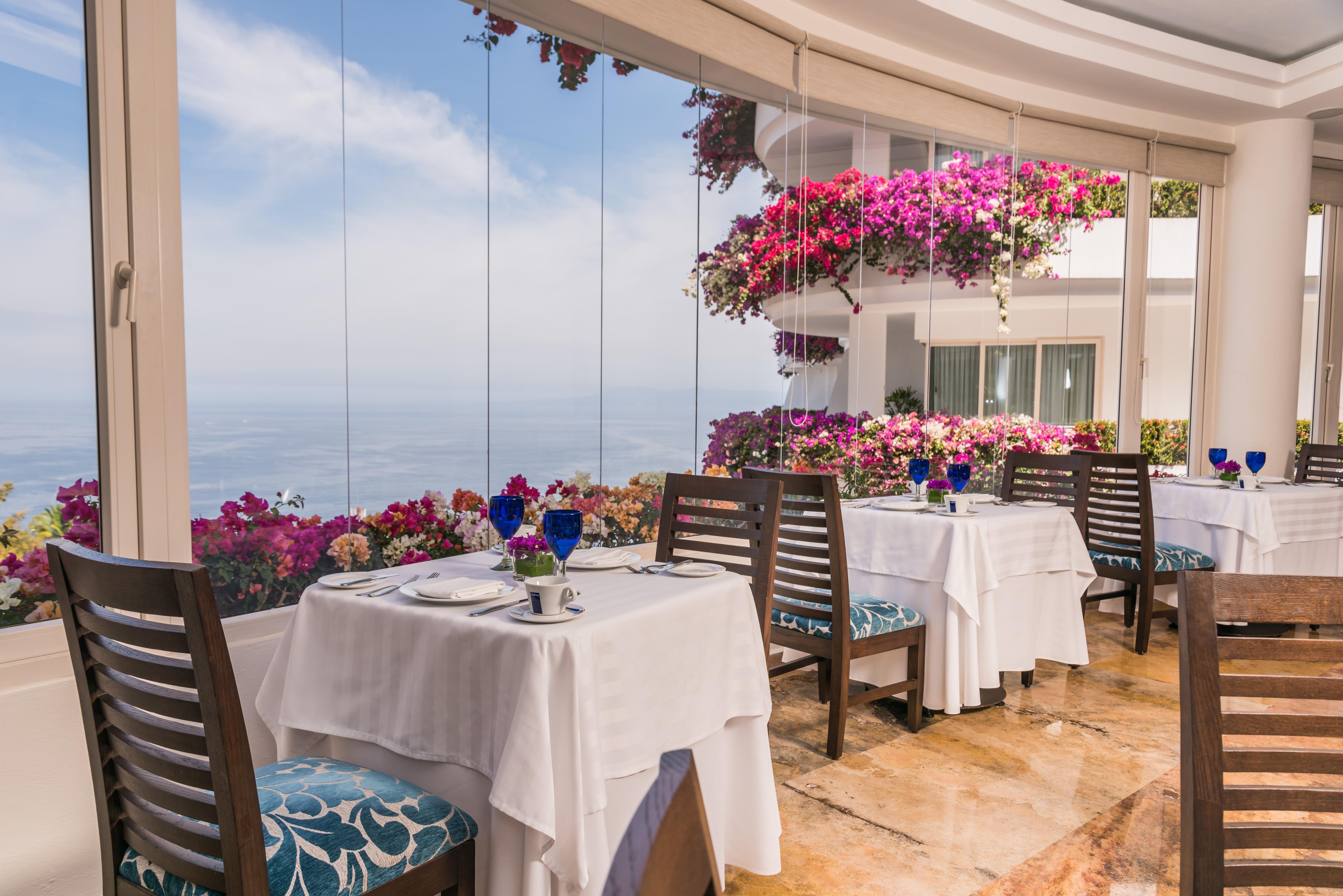 Grand Miramar All Luxury Suites & Residences (Adults Only) Puerto Vallarta Buitenkant foto