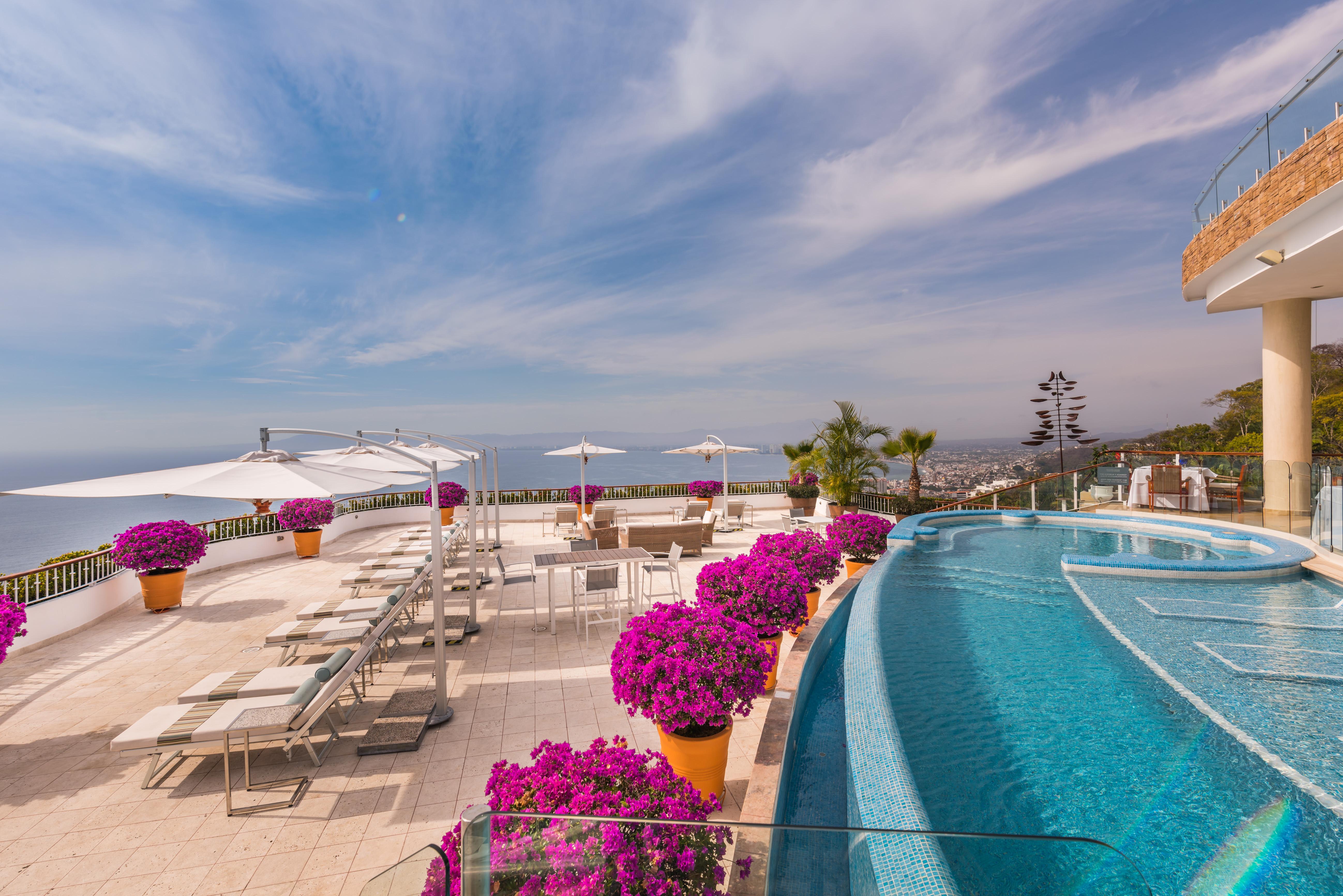 Grand Miramar All Luxury Suites & Residences (Adults Only) Puerto Vallarta Buitenkant foto