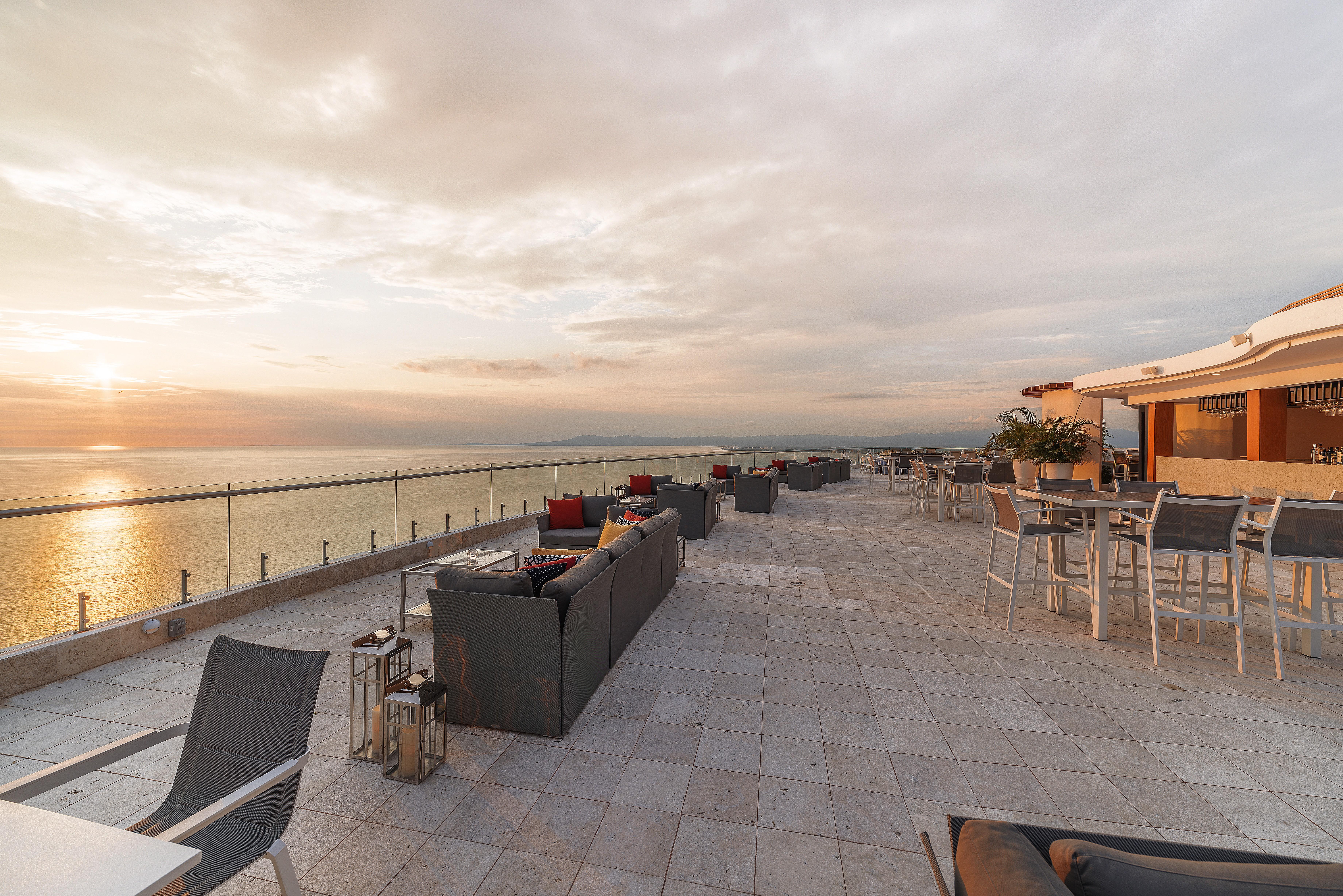 Grand Miramar All Luxury Suites & Residences (Adults Only) Puerto Vallarta Buitenkant foto