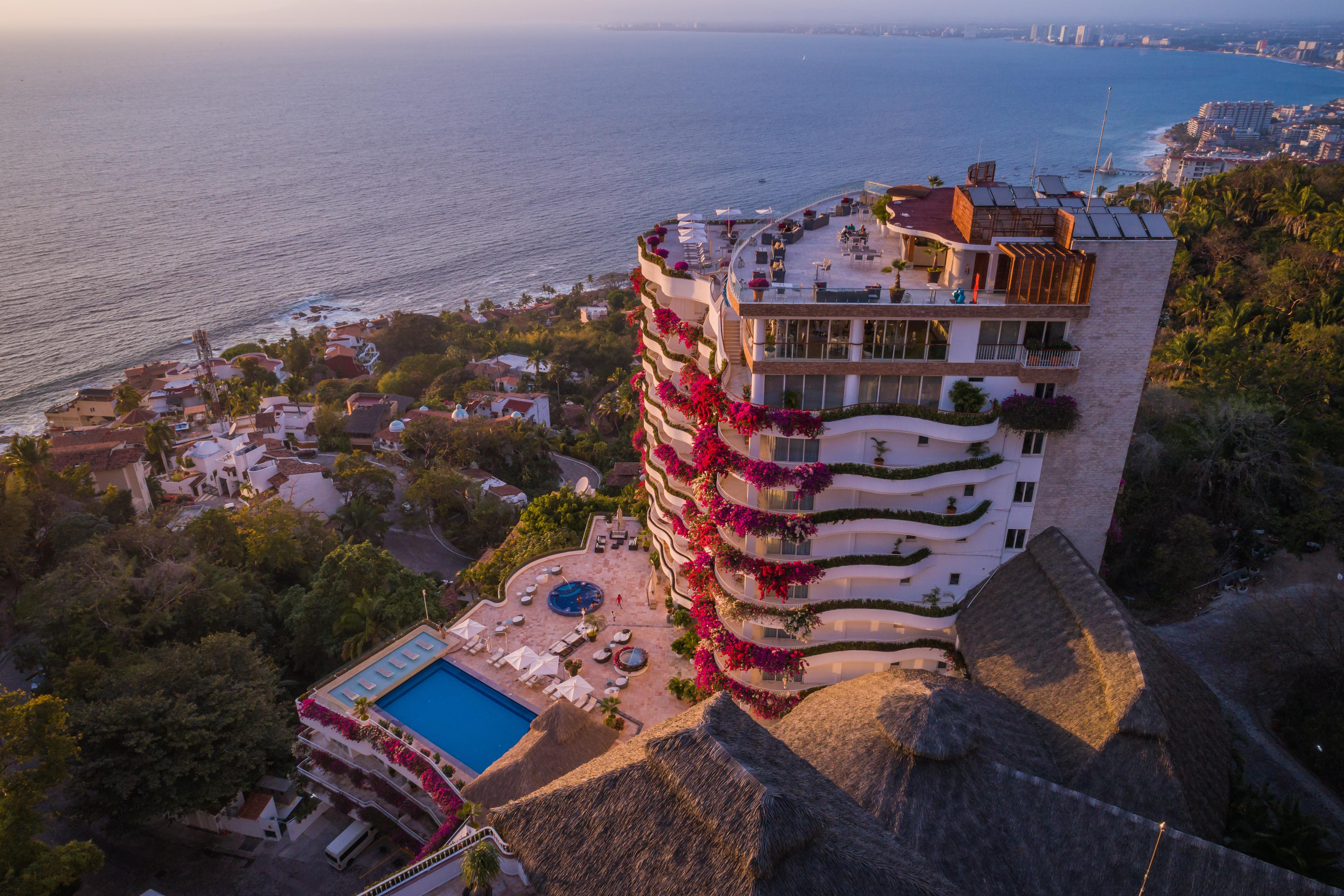 Grand Miramar All Luxury Suites & Residences (Adults Only) Puerto Vallarta Buitenkant foto