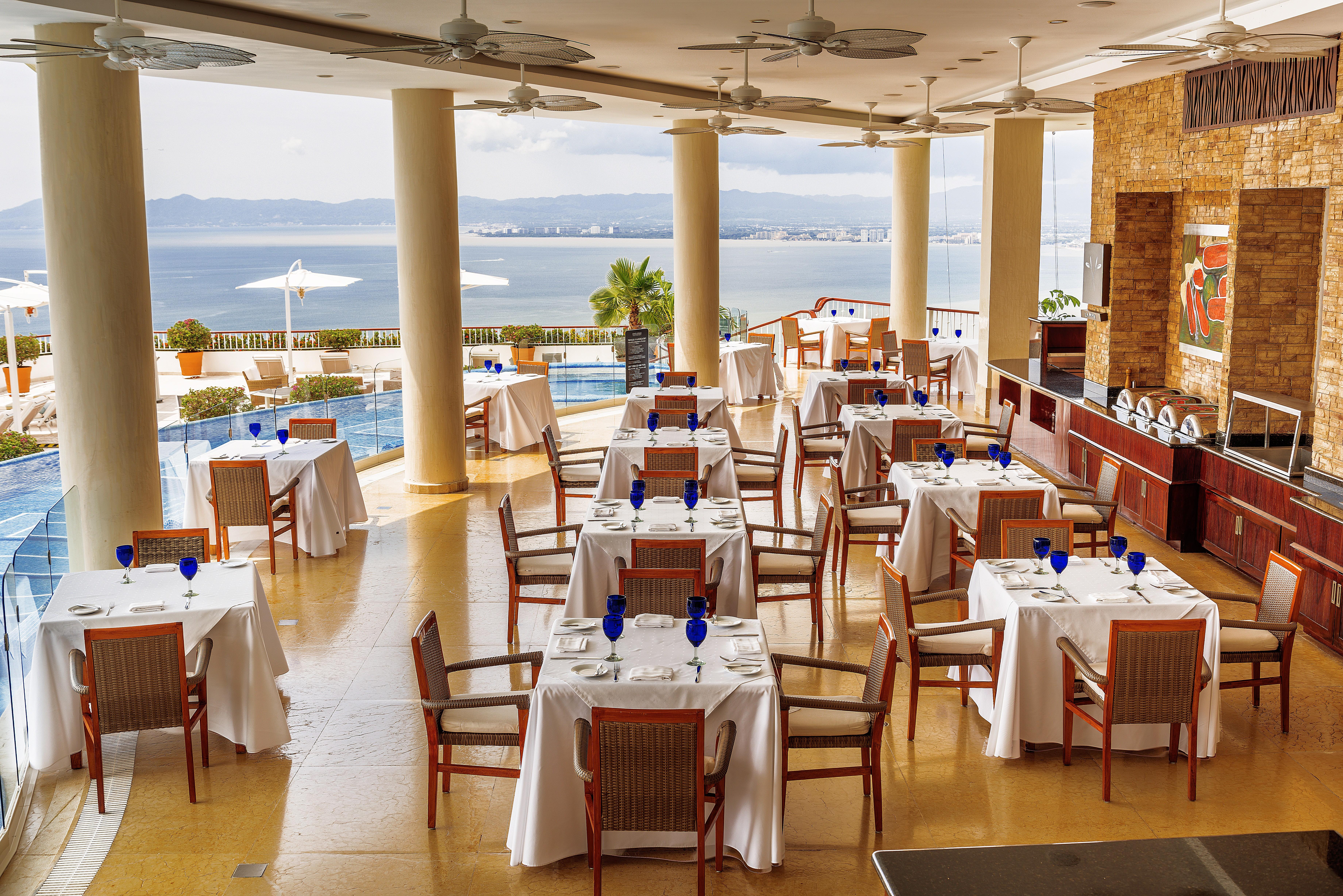 Grand Miramar All Luxury Suites & Residences (Adults Only) Puerto Vallarta Buitenkant foto